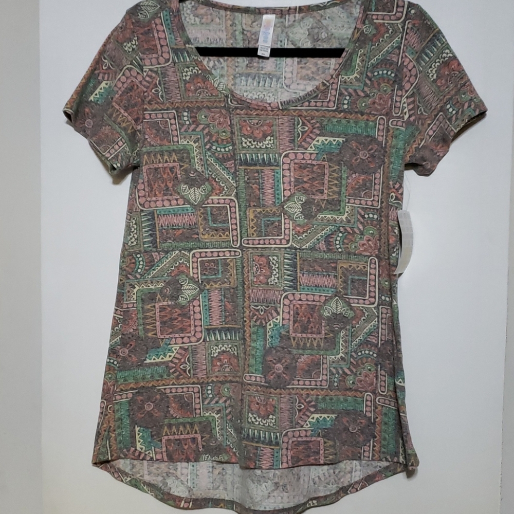 Nwt LuLaRoe Classic T